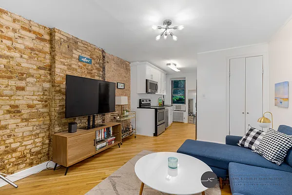 Rented by Douglas Elliman | media 11