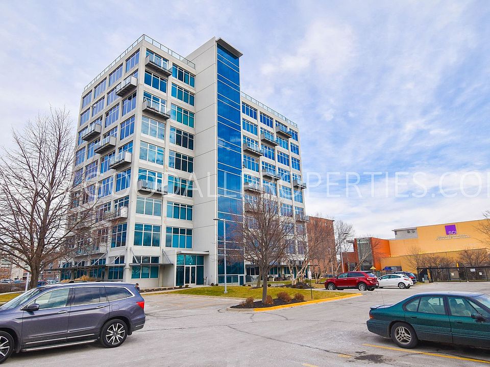 1st image of 120 SW 5th St Unit 407