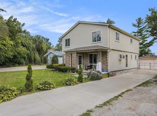33734 Duncan Ave, Fraser, MI 48026