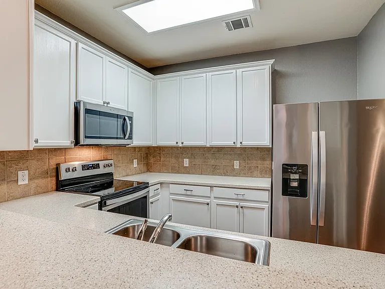2640 Grayson Way #2640 — Photo 10