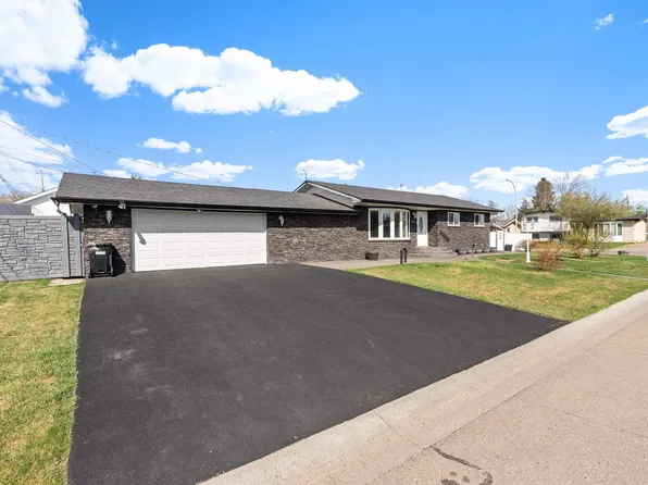 17 Camelot Ave, Leduc, AB T9E 4M4