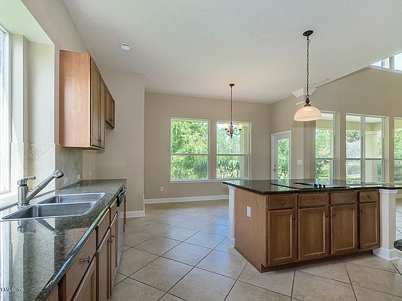 5th image of 95307 Bermuda Dr