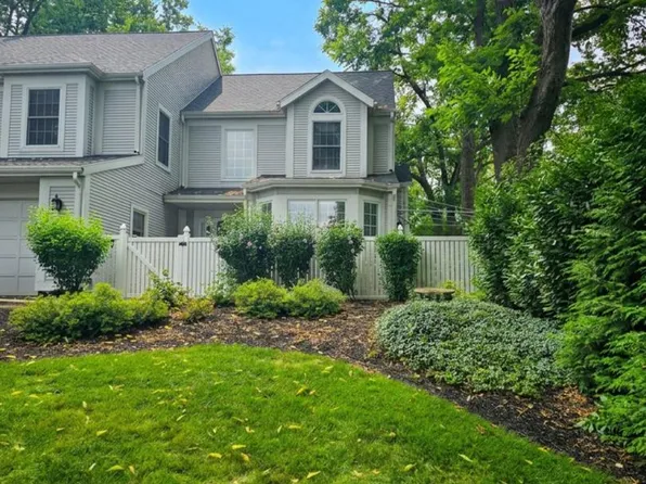 547 S 3rd St, Lemoyne, PA 17043