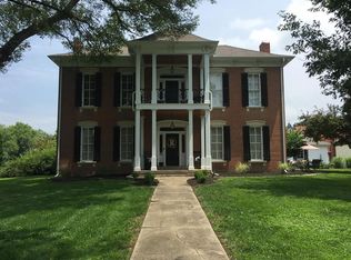 143 S Leonard St, Liberty, MO 64068