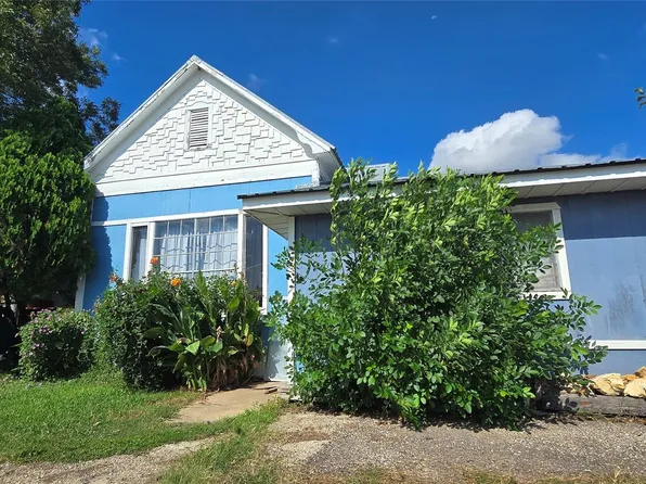 807 N Manse Ave, Giddings, TX 78942