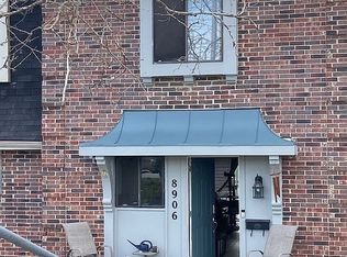 8906 Pflumm Rd, Lenexa, KS 66215