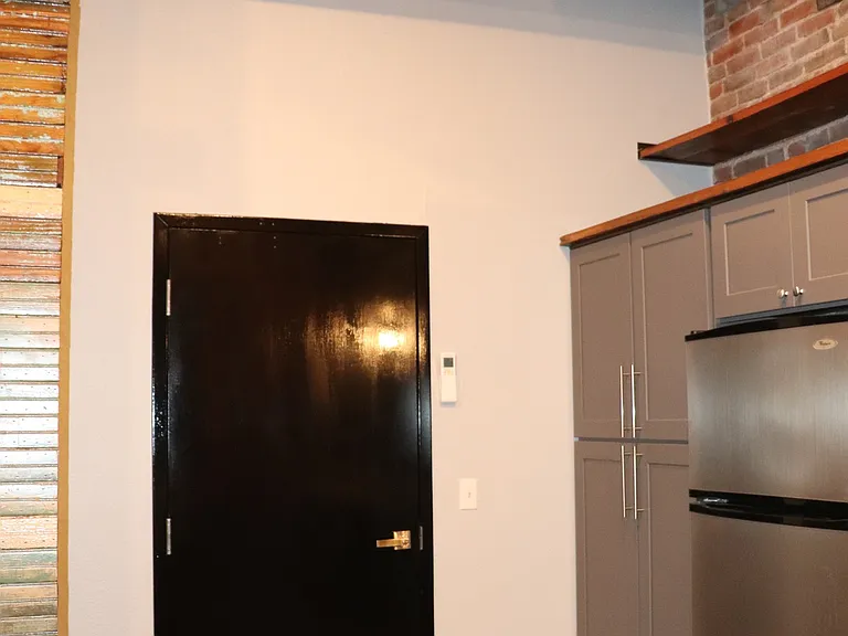 602 N Broadway St #C — Photo 9