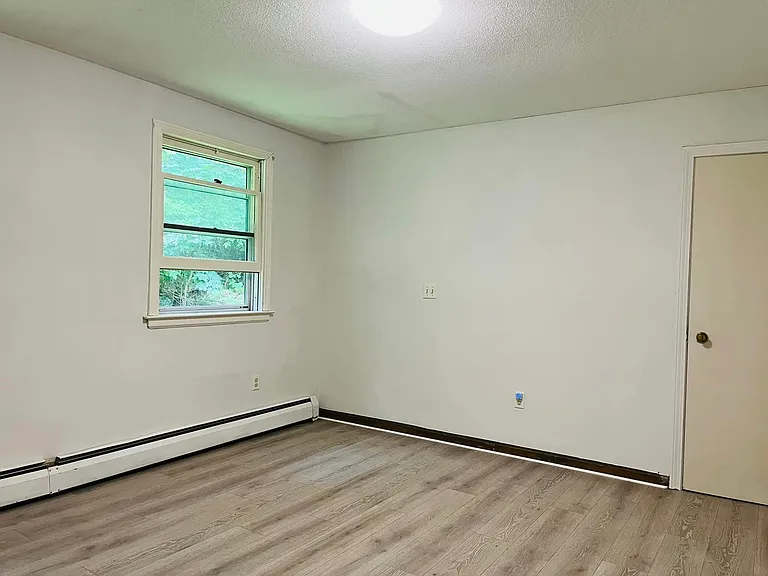 19 Old Amherst Rd #1 — Photo 3