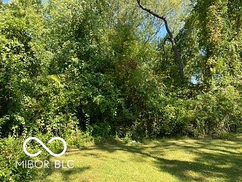 2nd image of 3015 Sapphire Blvd