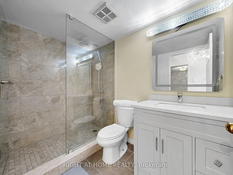 7805 Bayview Ave #1120 — Photo 31