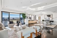 Wilshire Blvd-L2307-005.jpg