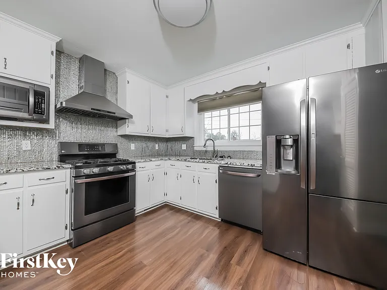 705 Evergreen Ave — Photo 4