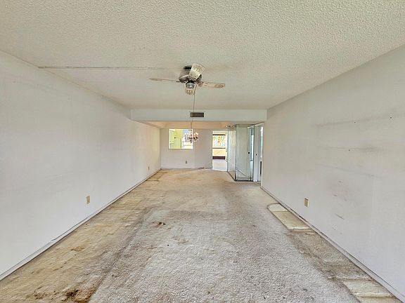 5th image of 23385 Barwood Lane #1203