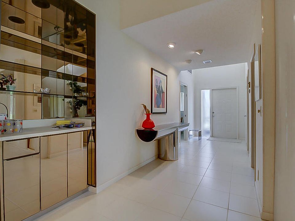 1st image of 6837 Fountains Cir