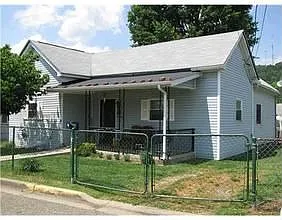 1436 Madison St photo 1