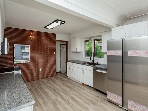 3200 Vilura Pkwy, Des Moines, IA 50310