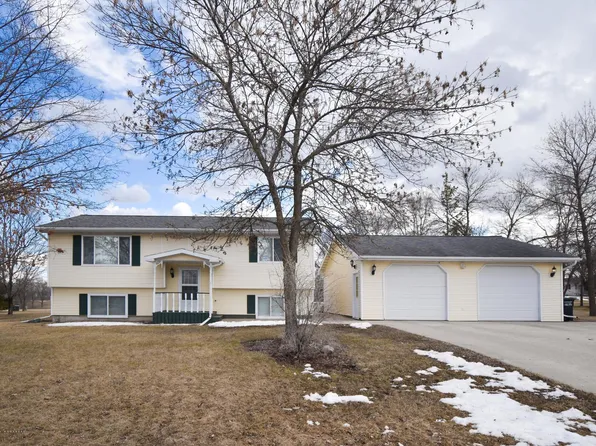 609 Broadway Ave, Detroit Lakes, MN 56501