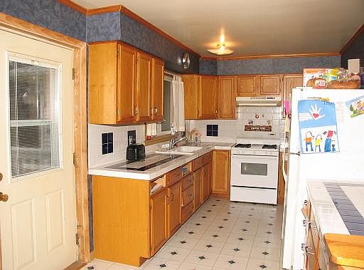 3rd image of 23627 W Wilkins Ln