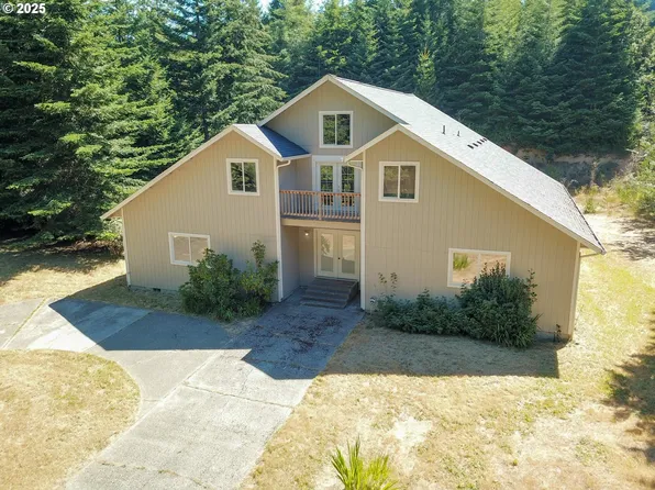 85287 Hemlock St, Florence, OR 97439