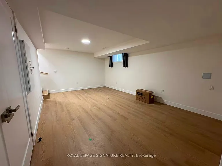 53 Bishop Ave #5 — Photo 15