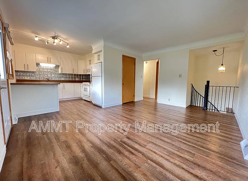 1st image of 2916 Johnson Ave NW #1
