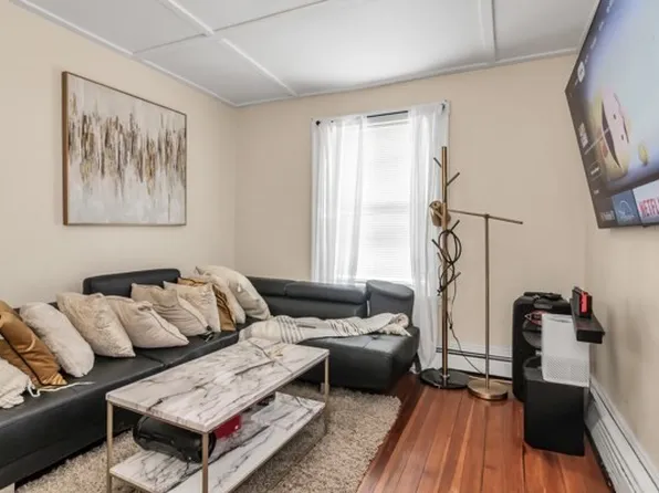 47 Trinity Ave, Lynn, MA 01902
