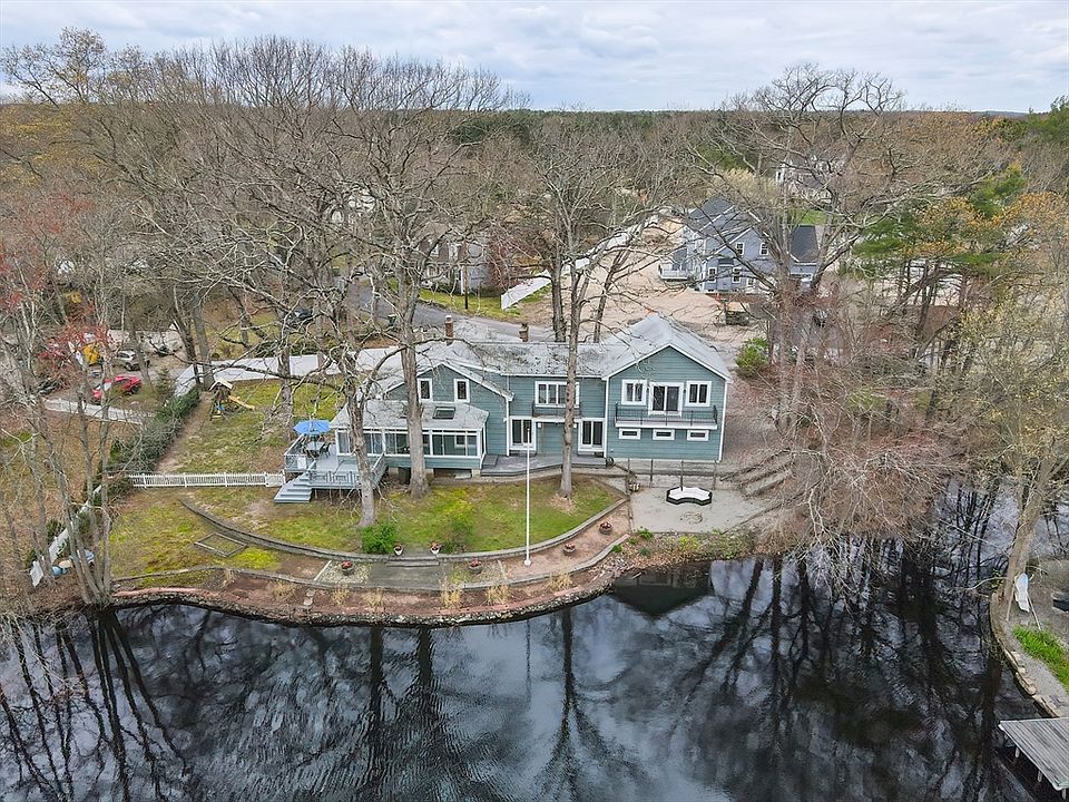 10 Oakridge Ave, North Attleboro, MA 02760 Zillow