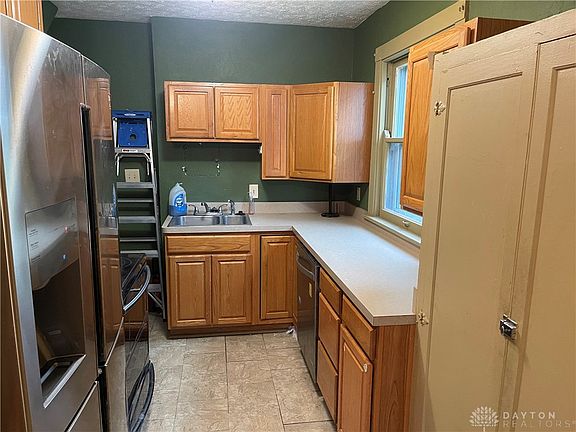 5th image of 1133 Holly Ave