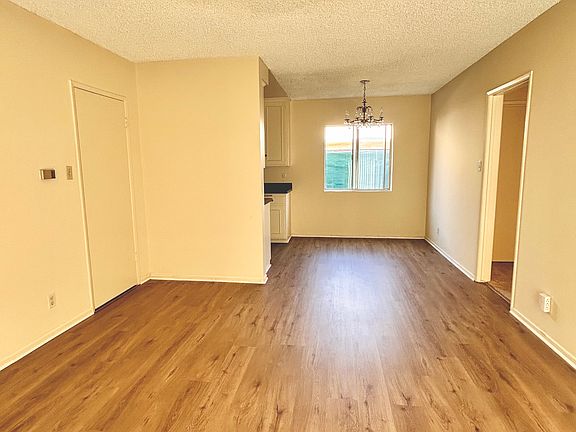 3rd image of 10803 Otsego St APT 2