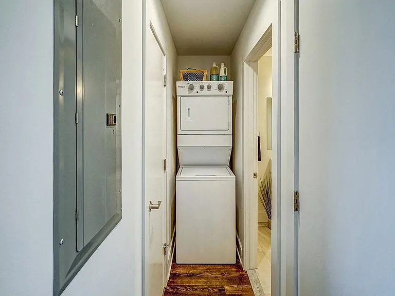 Riverside Village Apartments — Photo 89