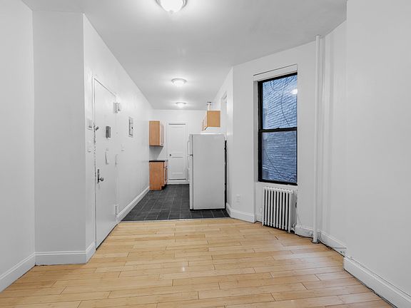 3rd image of 1420 3rd Ave #3FN