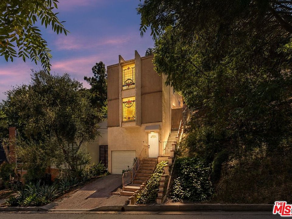 1st image of 8824 Wonderland Ave