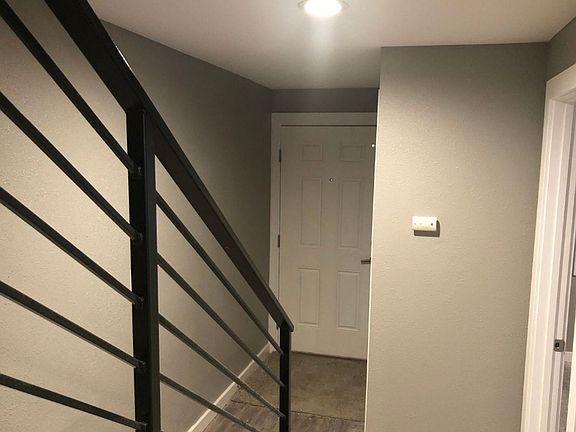 3rd image of 3013 Bridgeport Way W APT D