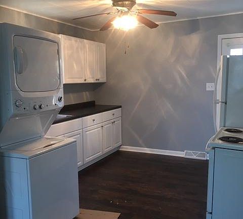 3rd image of 9242 White St