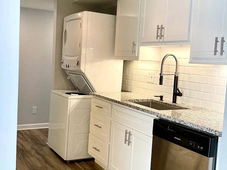 1455 Bobolink Pl — Photo 18