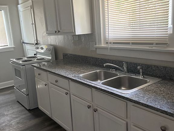 5th image of 1849 E 68th St