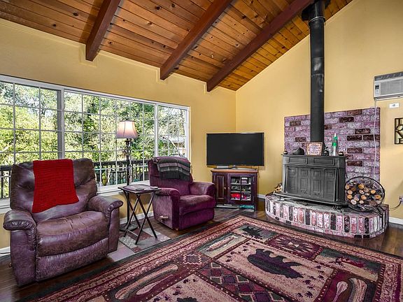 3rd image of 20916 Caylor Dr
