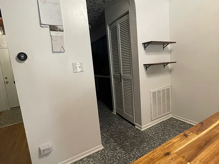 2830 N Burling St — Photo 5