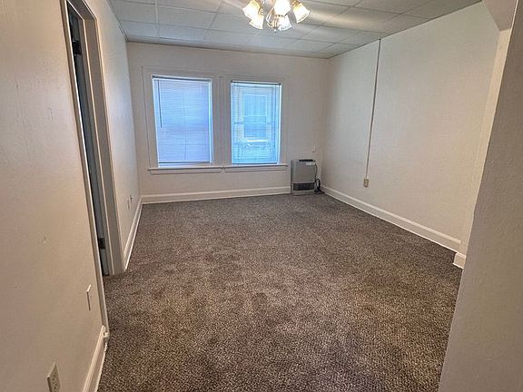 4th image of 238 W 6th St #9