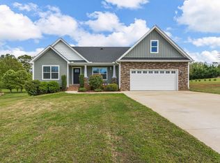 111 Millstone Dr, Campobello, SC 29322