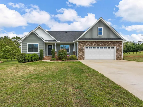 111 Millstone Dr, Campobello, SC 29322