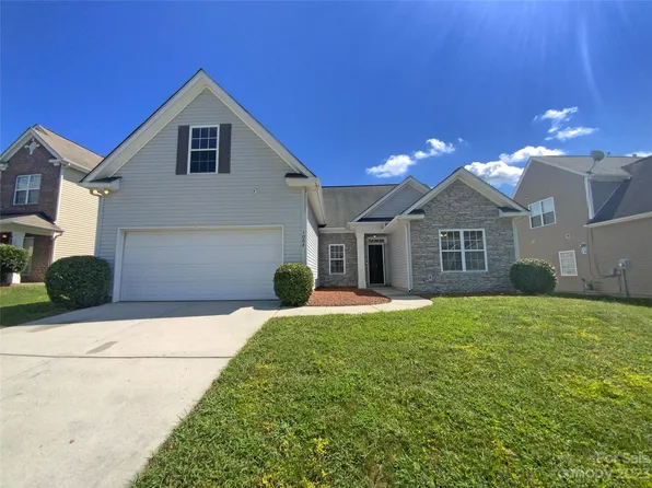 1004 Reigate Rd, Charlotte, NC 28262