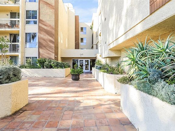 2nd image of 5143 Bakman Ave APT 303