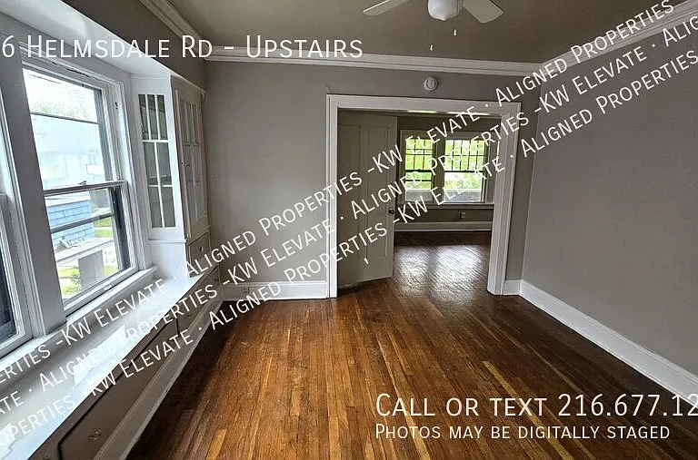 886 Helmsdale Rd #UPSTAIRS — Photo 4