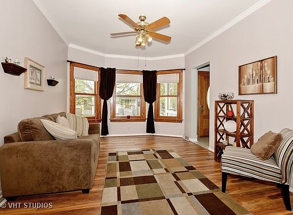2nd image of 4022 W Newport Ave