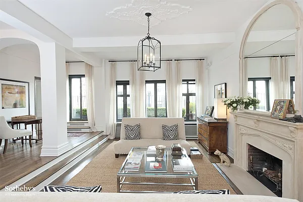 Sold by Sotheby's International Realty | media 9