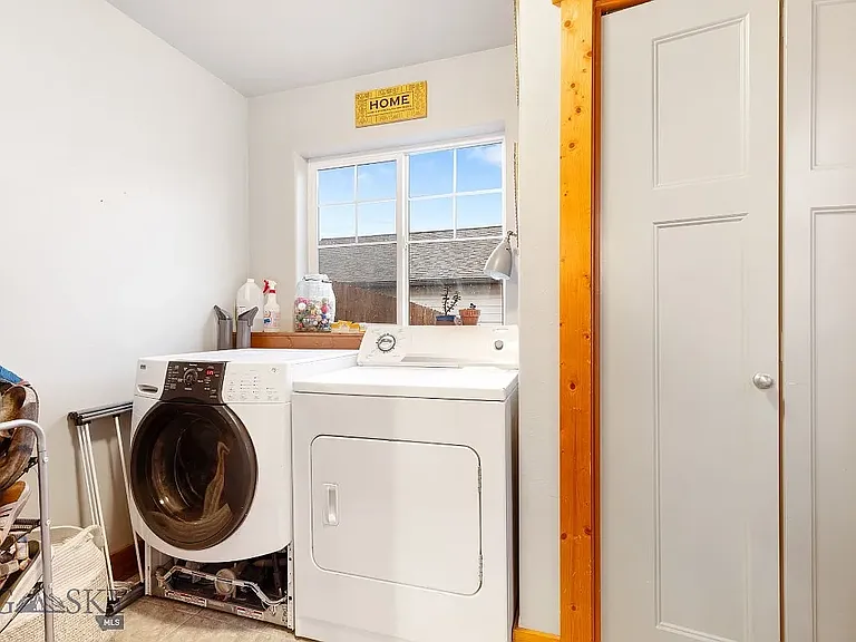 3775 Pipestone St — Photo 12