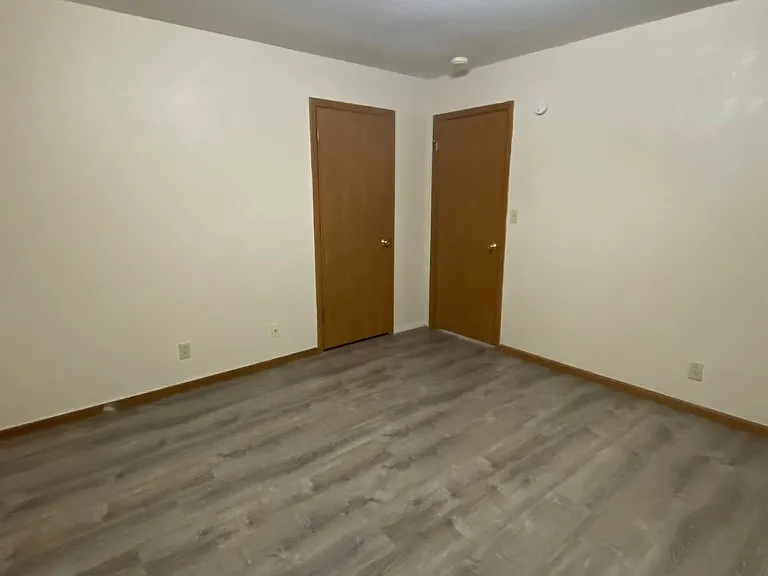 Pine View Apartments — Photo 20