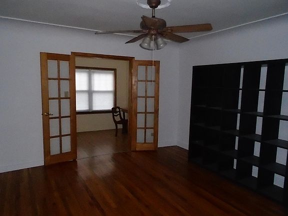 2nd image of 1918 N California Ave #1