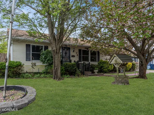 325 Spar Avenue, Beachwood, NJ 08722